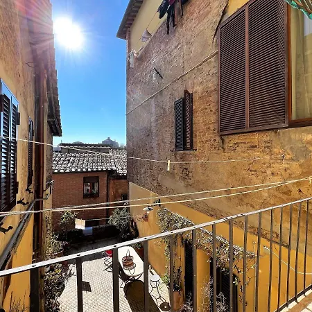 Mezzanino Al Porrione アパート *