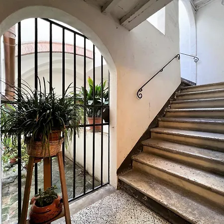 Mezzanino Al Porrione *